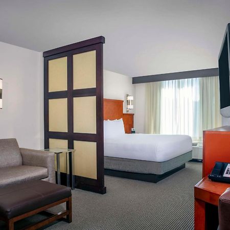 Hyatt Place Raleigh Cary Dış mekan fotoğraf