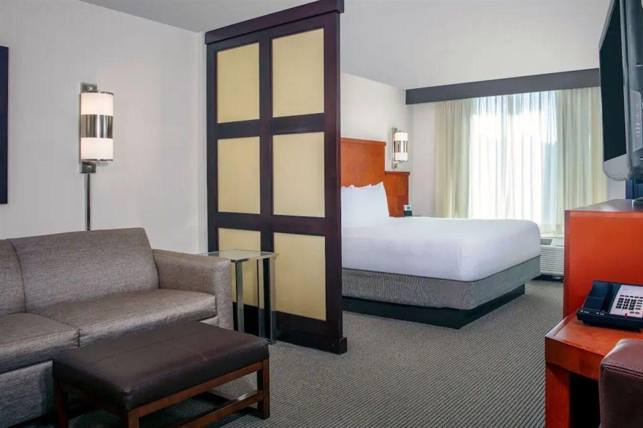 Hyatt Place Raleigh Cary Dış mekan fotoğraf